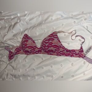 pink kissy lips victoria secret bra